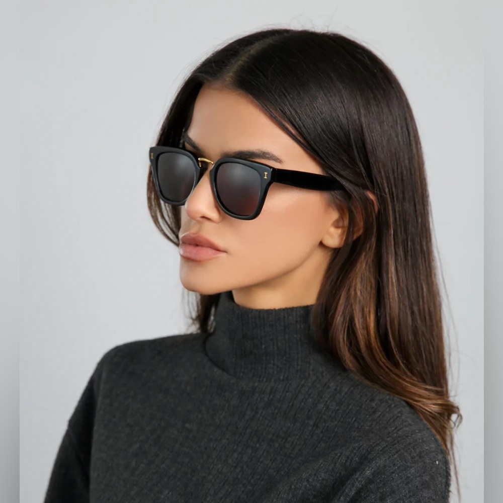 Illesteva Positano Sunglasses In Matte Black/gold / Grey pre-owned